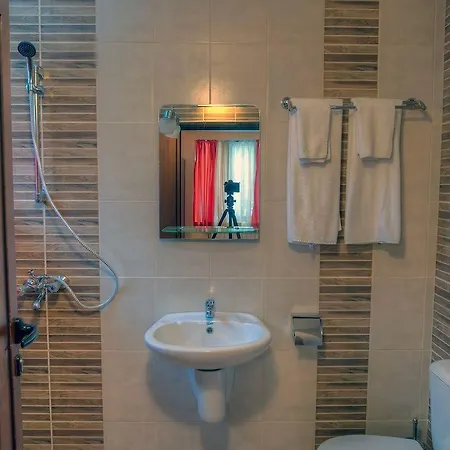 комплекс шуменско плато بيت ضيافة 2*